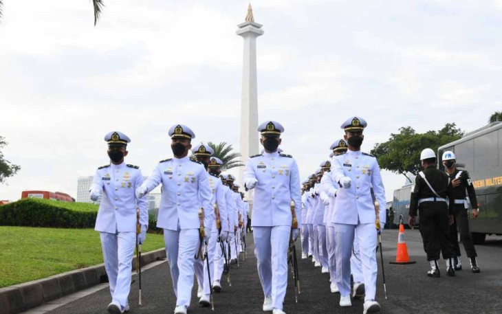 Perwira remaja Akademi Angkatan Laut
