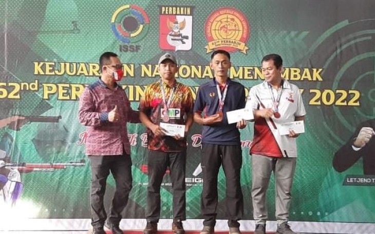 Juara Lomba Menembak Perbakin Anniversary 2022