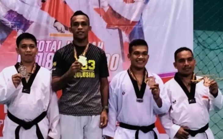 Sabet medali emas dalam turnamen Taekwondo di Makassar 
