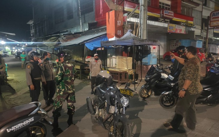 Patroli Harkamtibmas Polsek Mariso dan  Satpol PP