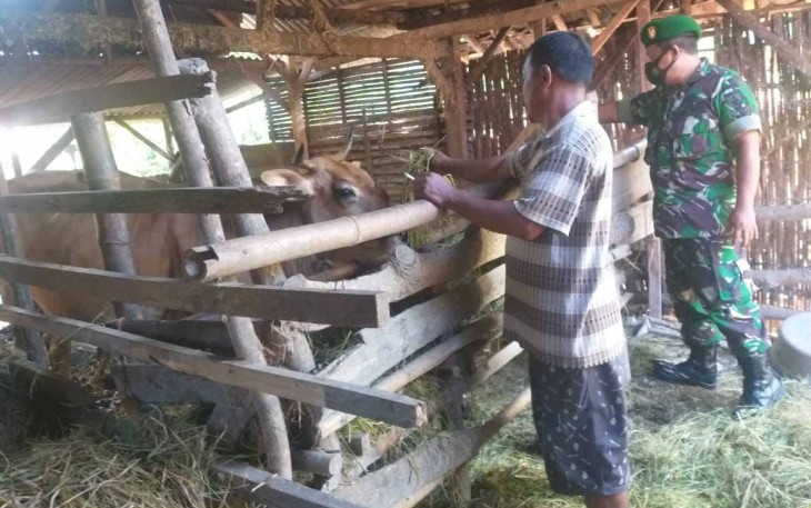 Sambangi warga binaan himbau mewaspadai penyebaran virus PMK 