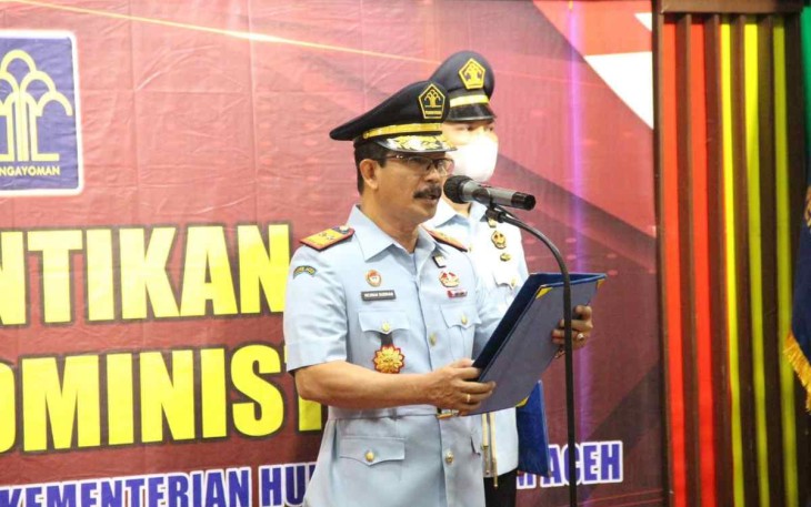 Kakanwil Aceh saat melantik pejabat baru 
