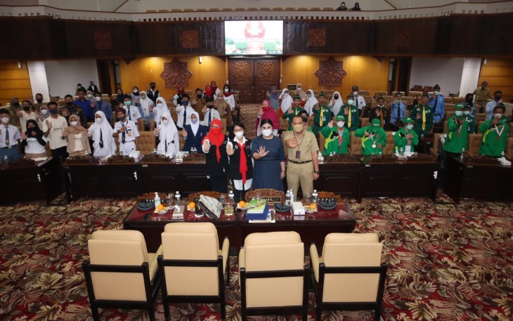 Komunitas river Warrior saat datangi DPRD Jatim