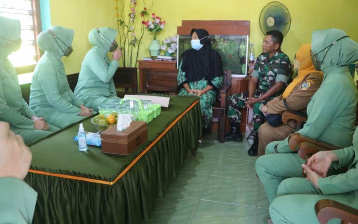 Kunjungi anggota Kodim 0807/Tulungagung yang menderita sakit