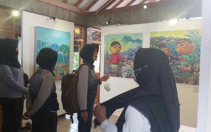 Saat mengunjungi museum Taman Tino Sidin Bantul Yogyakarta 