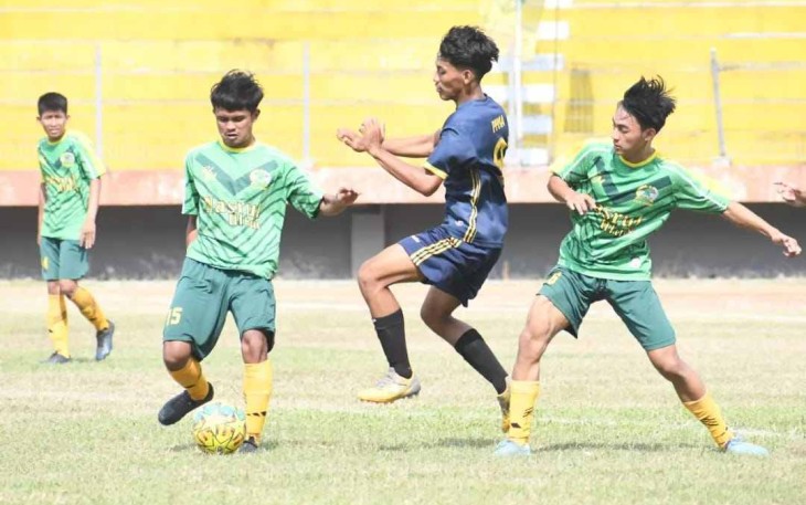 Lanjutan liga santri Milenium Alfienal cukur  4-1 Nasrul Ulum dari Blitar