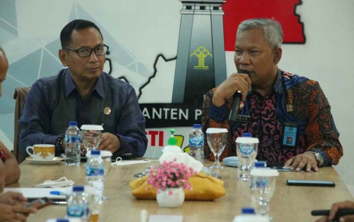 Tejo Harwanto saat menerima audisi KPU provinsi Banten 