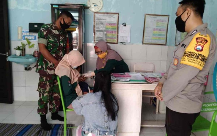 Serda Apang saat mendampingi kegiatan posyandu di wilayah binaan 