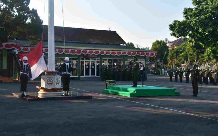  Upacara Bendera HUT Ke-77 Proklamasi Kemerdekaan RI di Korem 073/Mkt