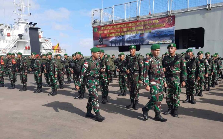 Danrem 174/Merauke saat pengecekan prajurit satgas Yonif 511/DY