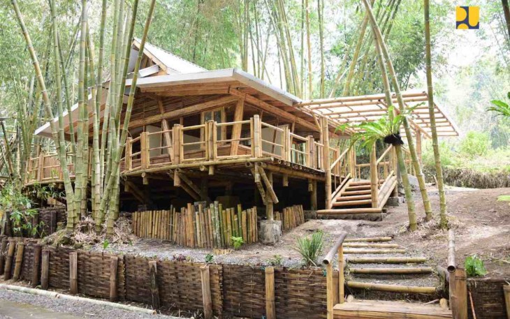 Kampus Desa Bambu Turetogo di Bajawa, NTT