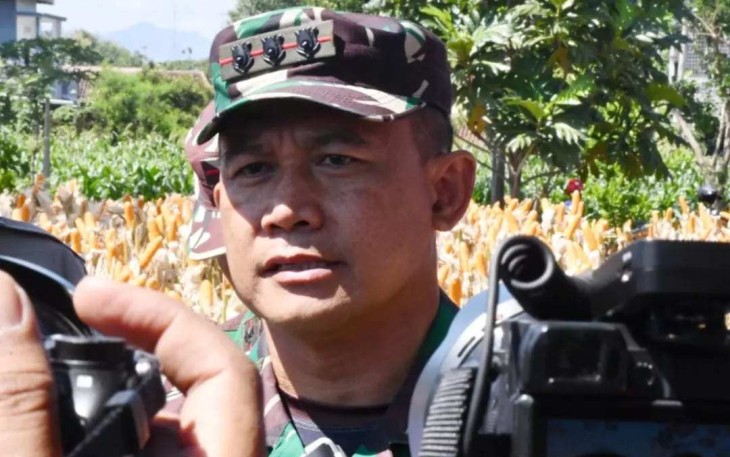 Danrem 081/DSJ Kolonel Inf Deni Rejeki saat memberikan keterangan pers 