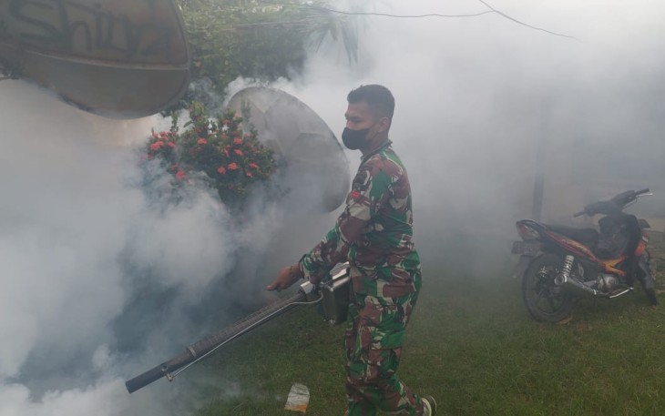 Satgas laksanakan  Fogging untuk pencegahan DBD dan malaria 