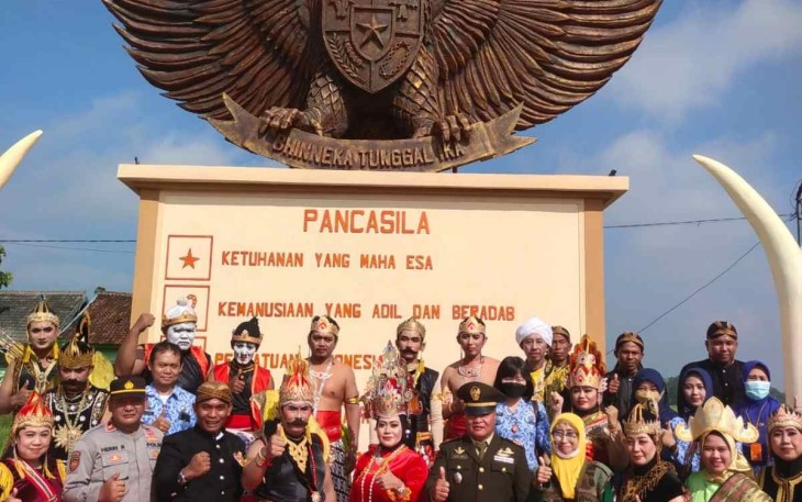 Busana Tradisional 