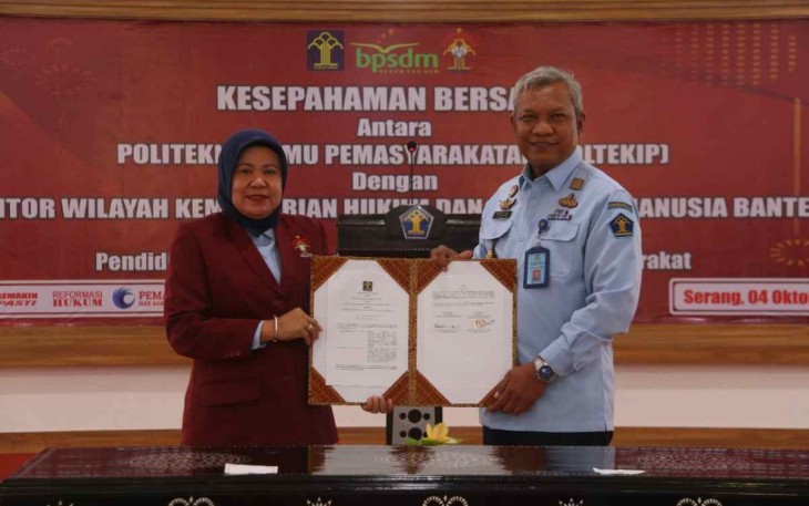 Tejo Harwanto tandatangani nota kesepahaman dengan Poltekip. Selasa (4/10)