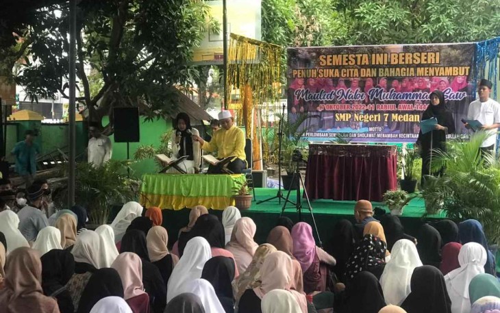Maulid Nabi Muhammad SAW di SMPN 7 Medan, Jum'at (7/10)