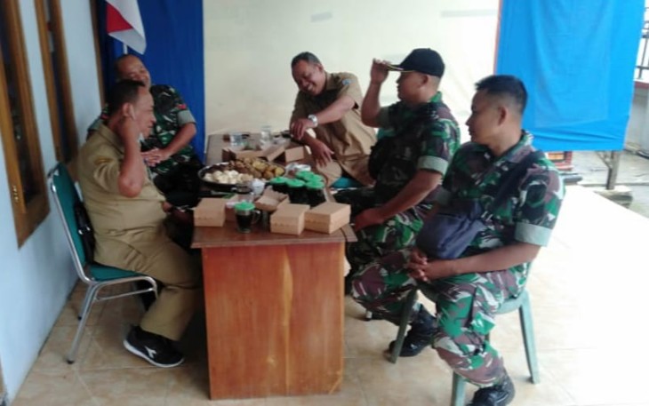 Komsos bersama aparat desa binaan 