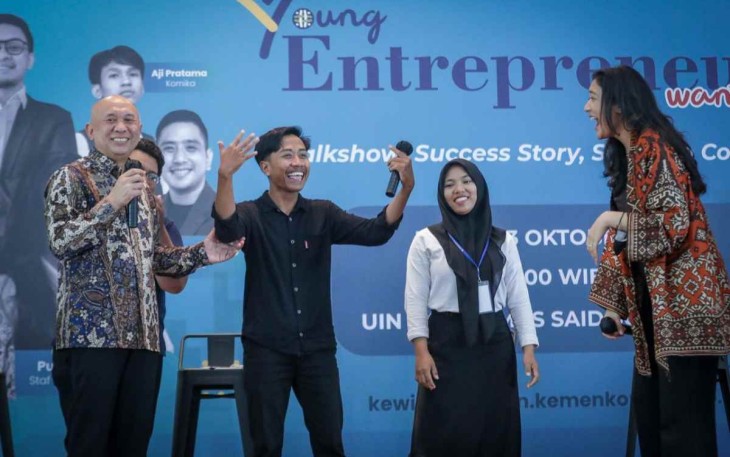 Menteri Teten Masduki bersama Mahasiswa di Solo