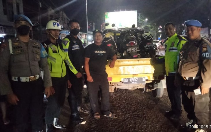 Patroli gabungan Polrestabes Makassar 