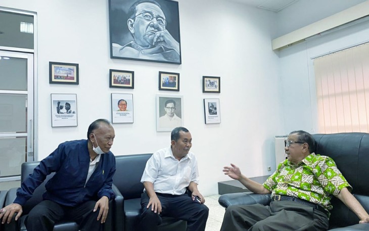 Gandi Parapat bersama Akbar Tandjung 