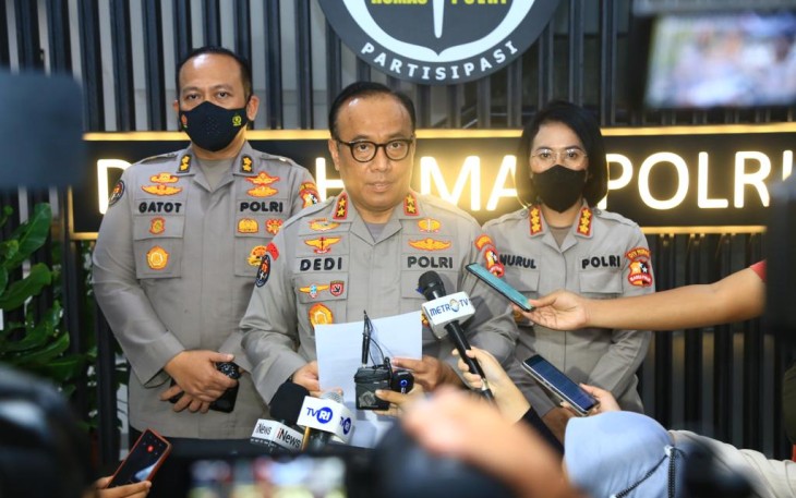 Kadiv Humas Polri Irjen Dedi Prasetyo saat memberikan keterangan pers di Jakarta 