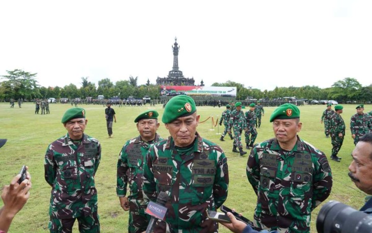 Pangdam IX/Udayana Mayjen TNI Sonny Aprianto saat memberikan keterangan pers usai apel Kesiapsiagaan