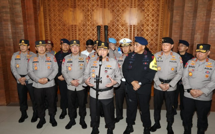 Wakapolri Komjen Gatot Eddy Pramono saat konferensi pers di Bali