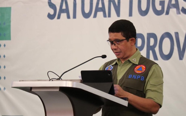 Kepala BNPB Letjen TNI Suharyanto memberikan arahan dalam rapat koordinasi bersama jajaran Pemerintah Provinsi Kepulauan Riau di Pangkal Pinang, Kepulauan Riau, Kamis (3/11).