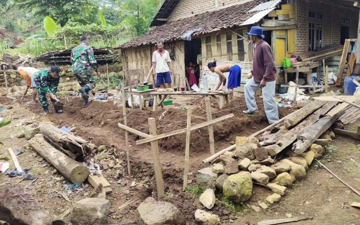 Rehab rumah warga kurang mampu