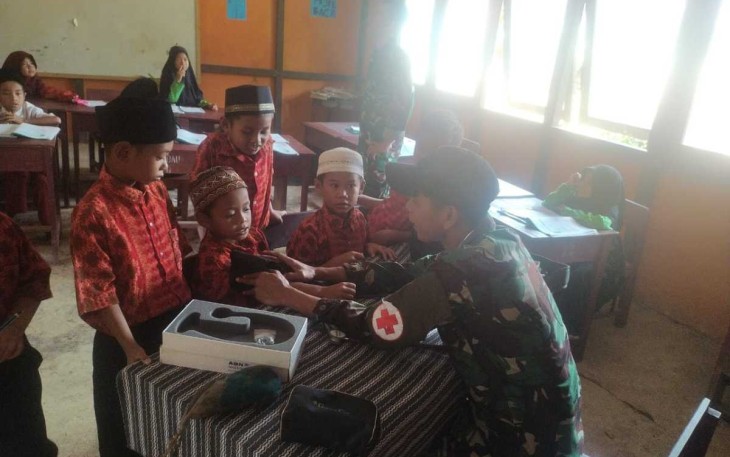 Patroli kesehatan siswa perbatasan 