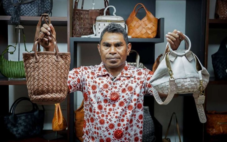 Sany pengusaha tas kulit asal NTT