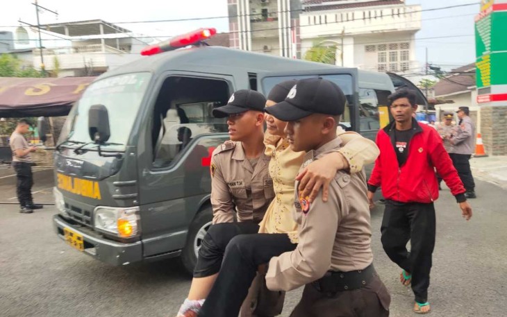Evakuasi korban bencana gempa bumi kabupaten Cianjur 
