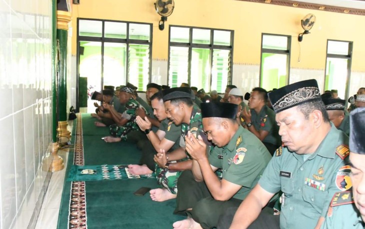 Doa bersama prajurit Kodim 0802/Ponorogo 