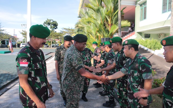 Kunjungan  Panglima Divisyen I Infantri Malaysia  di Kodam  XII/Tpr