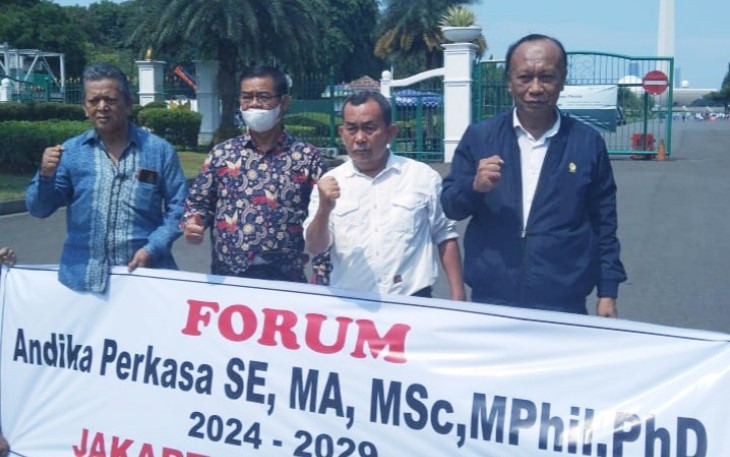 Gandi Parapat bersama saat mendeklarasikan Forum Andika Perkasa di Jakarta 