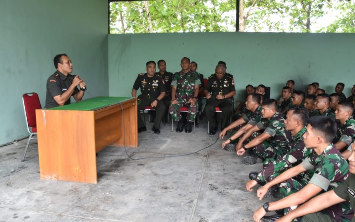 Pengarahan Danrem 073/Mkt kepada prajurit Yonif 410/Alg