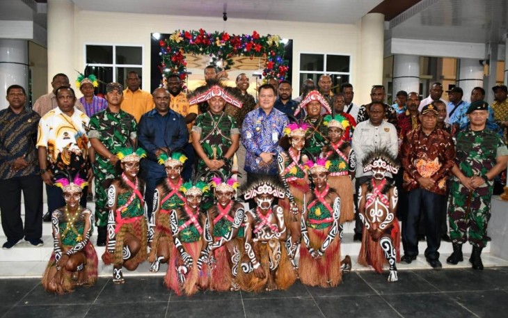Perayaan ibadah Natal bersama masyarakat Maybrat