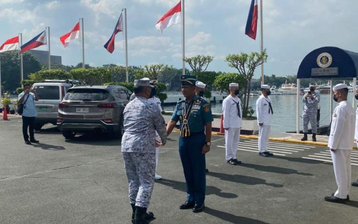 Laksma TNI Retiono Kunto saat di Manila