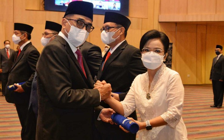 Menhub Budi Karya Sumadi saat melantik pejabat di Kementerian Perhubungan, Rabu (14/12)