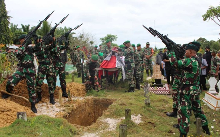 Pemakaman Militer Purnawirawan Pelda Sukimin 