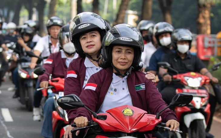 Puan Maharani berboncengan motor bersama Menteri Bintang, Minggu (19/12)