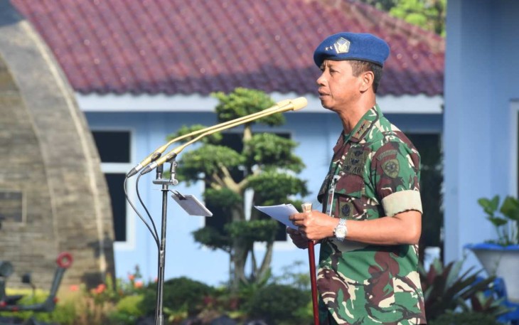 Dankoharmatau Marsda TNI Eddy Supriyono saat memberikan pengarahan dalam apel khusus, Senin (19/12)