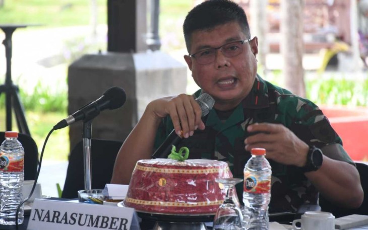 Danrem 142/Tatag Brigjen TNI Farouk saat menjadi narasumber kegiatan stunting