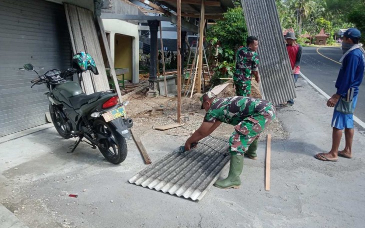 Bantu rehab rumah warga binaan 