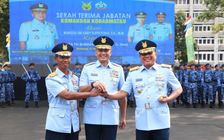 Kasau Marsekal TNI Fajar Prasetyo foto bersama Dankoharmatau usai sertijab 