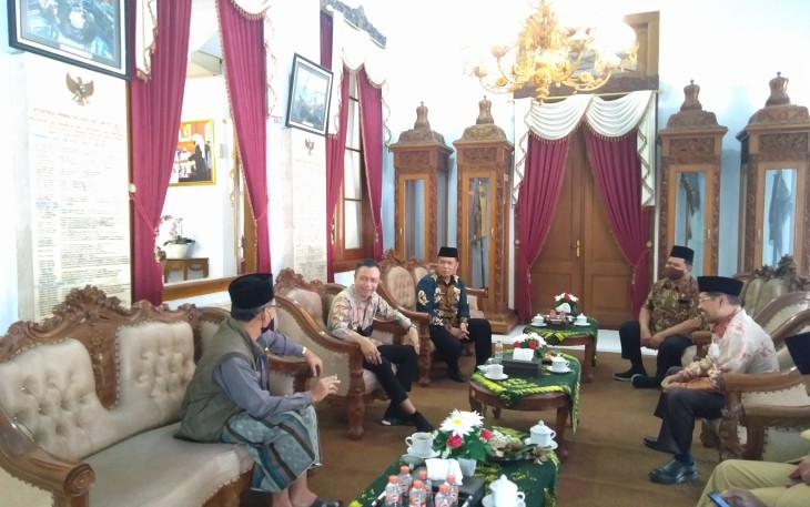 Pertemuan Wakil Bupati Blitar Didampingi Sekda dan Jajarannya dengan Baznas Pusat di Pendopo RHN (foto : Faisal NR / Klikwarta.com)