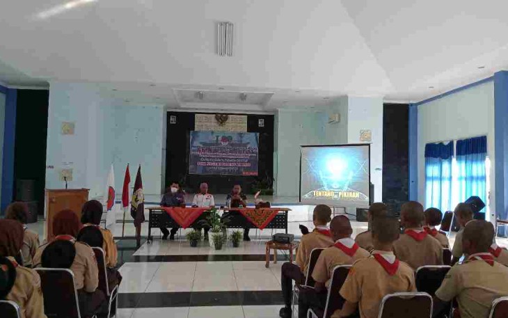 Pemberian materi Wasbang di SMKN Jateng di Pati