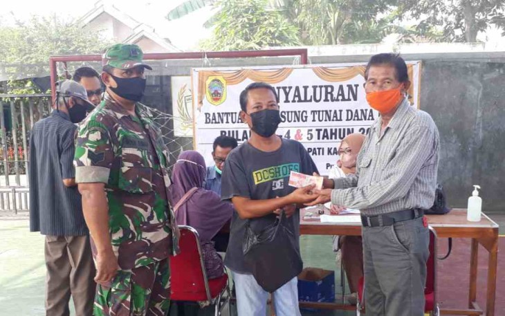 Serka Noor Ahmad dalam pendampingan penyerahan BLT DD