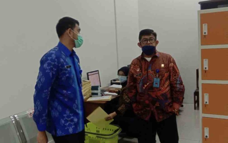 Kadiv Keimigrasian Ujo Sujoto saat monev di Kanim Tangerang 