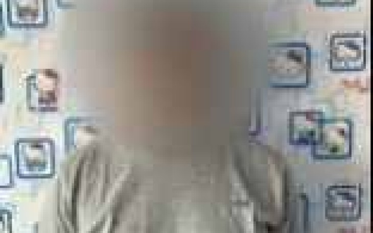 NI (38) tersangka rekam tetangga mandi